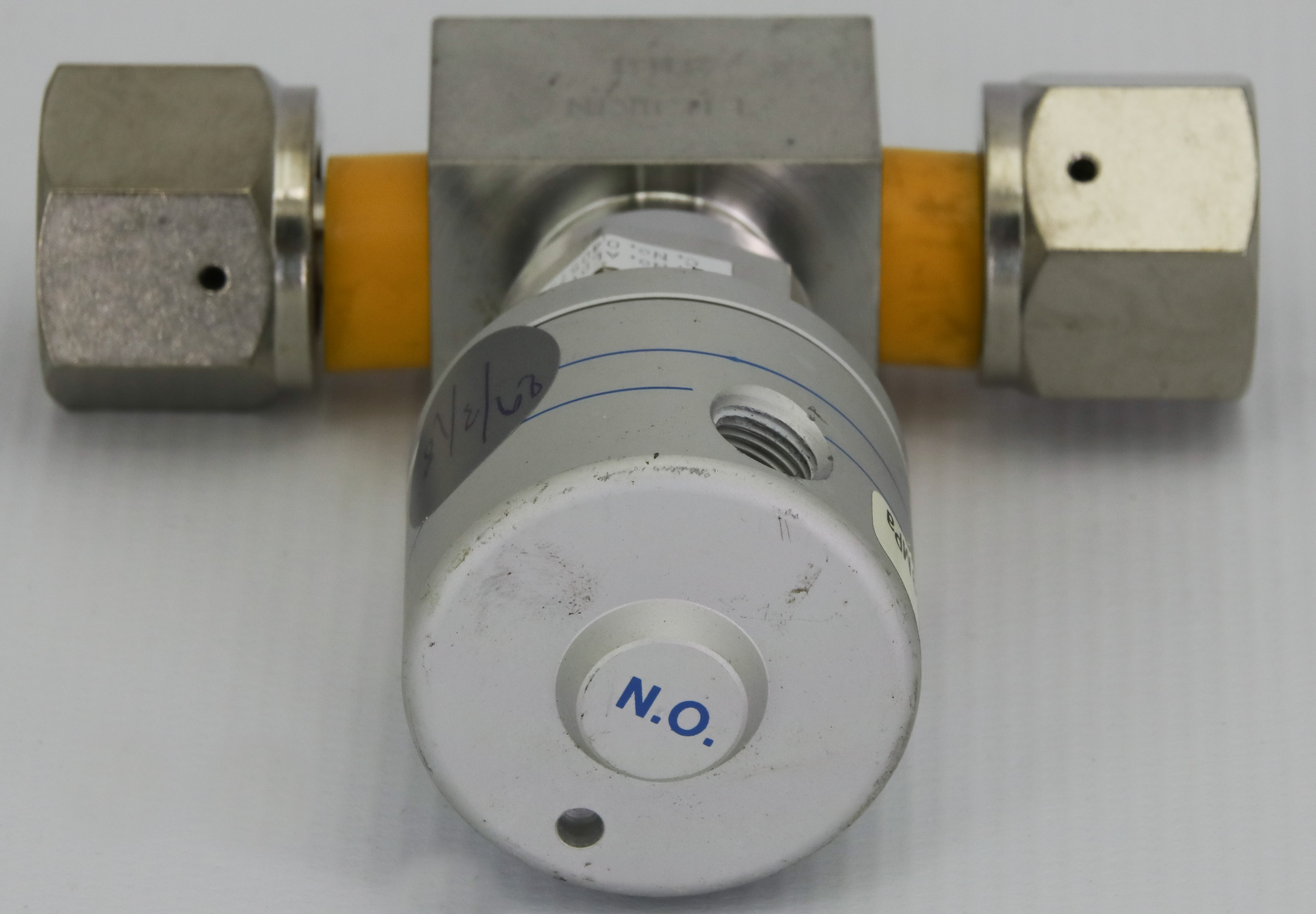 12322 FUJIKIN DIAPHRAGM VALVE, TYPE N.O, O.P. 0.39~0.49MPA 040573